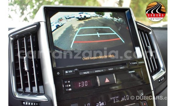Buy Import Toyota Land Cruiser Black Car in Import - Dubai in Arusha Buy Import Toyota Land Cruiser Black Car in Import - Dubai in Arusha