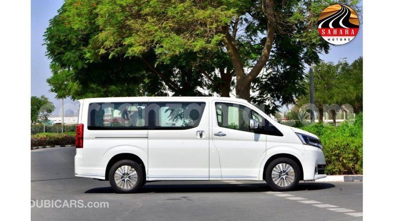 Big with watermark toyota granvia arusha import dubai 7847