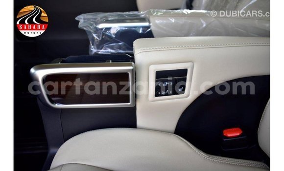 Buy Import Toyota Granvia White Car in Import - Dubai in Arusha Buy Import Toyota Granvia White Car in Import - Dubai in Arusha