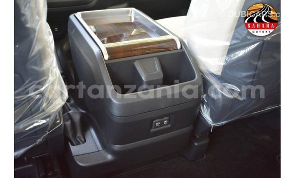 Buy Import Toyota Granvia White Car in Import - Dubai in Arusha Buy Import Toyota Granvia White Car in Import - Dubai in Arusha