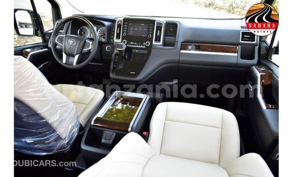 Buy Import Toyota Granvia White Car in Import - Dubai in Arusha Buy Import Toyota Granvia White Car in Import - Dubai in Arusha