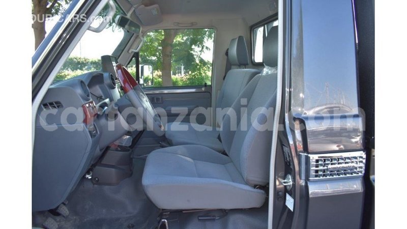 Big with watermark toyota land cruiser arusha import dubai 7848