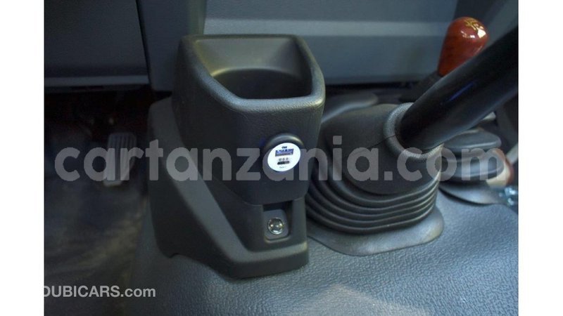 Big with watermark toyota land cruiser arusha import dubai 7848
