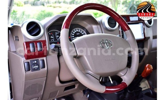 Buy Import Toyota Land Cruiser Other Car in Import - Dubai in Arusha Buy Import Toyota Land Cruiser Other Car in Import - Dubai in Arusha