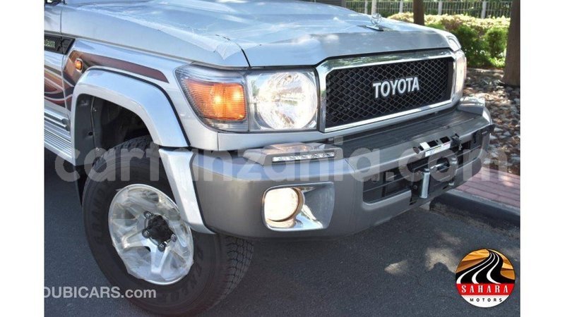 Big with watermark toyota land cruiser arusha import dubai 7849