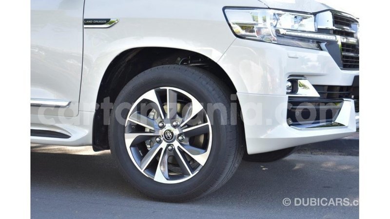 Big with watermark toyota land cruiser arusha import dubai 7850
