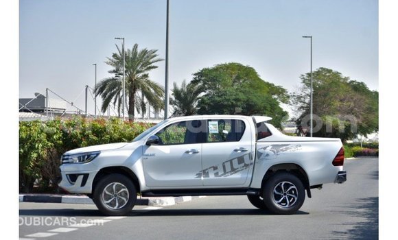Buy Import Toyota Hilux White Car in Import - Dubai in Arusha Buy Import Toyota Hilux White Car in Import - Dubai in Arusha