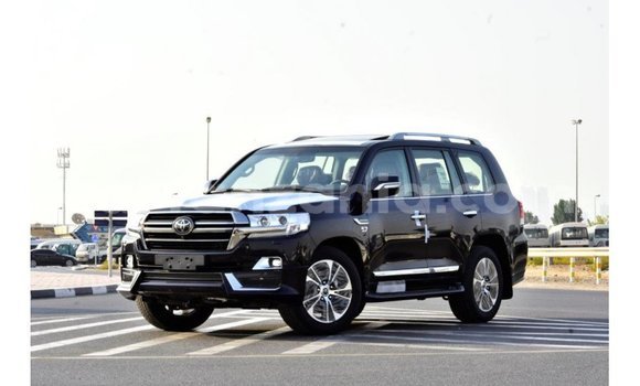 Buy Import Toyota Land Cruiser Black Car in Import - Dubai in Arusha Buy Import Toyota Land Cruiser Black Car in Import - Dubai in Arusha
