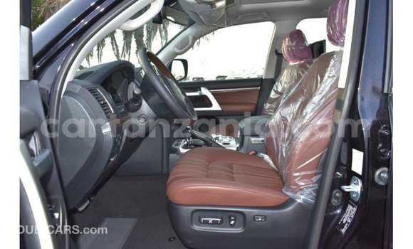 Buy Import Toyota Land Cruiser Black Car in Import - Dubai in Arusha Buy Import Toyota Land Cruiser Black Car in Import - Dubai in Arusha