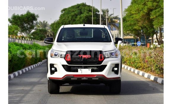 Buy Import Toyota Hilux White Car in Import - Dubai in Arusha Buy Import Toyota Hilux White Car in Import - Dubai in Arusha