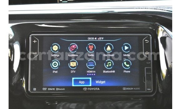 Buy Import Toyota Hilux White Car in Import - Dubai in Arusha Buy Import Toyota Hilux White Car in Import - Dubai in Arusha