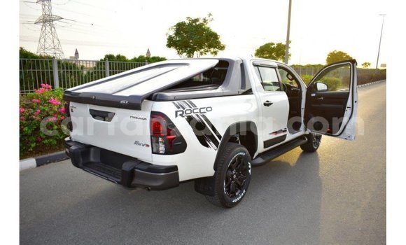 Buy Import Toyota Hilux White Car in Import - Dubai in Arusha Buy Import Toyota Hilux White Car in Import - Dubai in Arusha