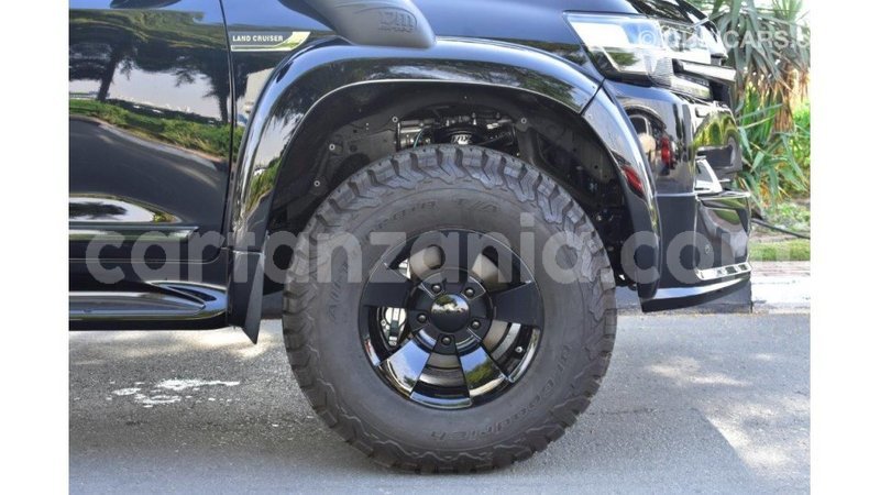 Big with watermark toyota land cruiser arusha import dubai 7868