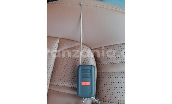 Nunua Imported Toyota Land Cruiser Nyeusi Gari ndani ya Import - Dubai nchini Arusha Nunua Imported Toyota Land Cruiser Nyeusi Gari ndani ya Import - Dubai nchini Arusha