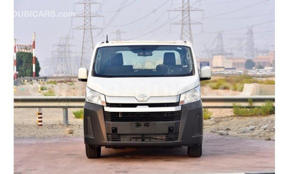 Buy Import Toyota Hiace White Car in Import - Dubai in Arusha Buy Import Toyota Hiace White Car in Import - Dubai in Arusha