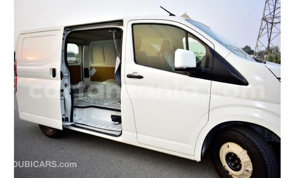 Buy Import Toyota Hiace White Car in Import - Dubai in Arusha Buy Import Toyota Hiace White Car in Import - Dubai in Arusha