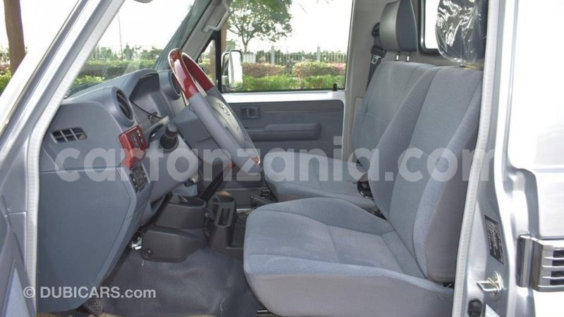 Big with watermark toyota land cruiser arusha import dubai 7871