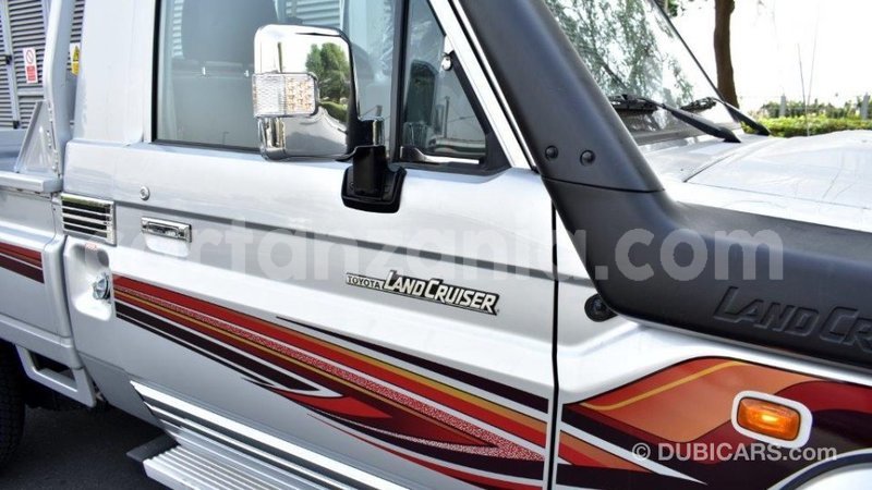 Big with watermark toyota land cruiser arusha import dubai 7871