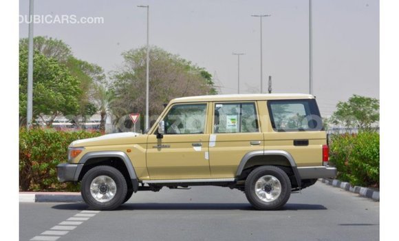 Buy Import Toyota Land Cruiser Beige Car in Import - Dubai in Arusha Buy Import Toyota Land Cruiser Beige Car in Import - Dubai in Arusha