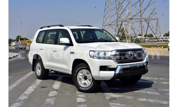 Buy Import Toyota Land Cruiser White Car in Import - Dubai in Arusha Buy Import Toyota Land Cruiser White Car in Import - Dubai in Arusha