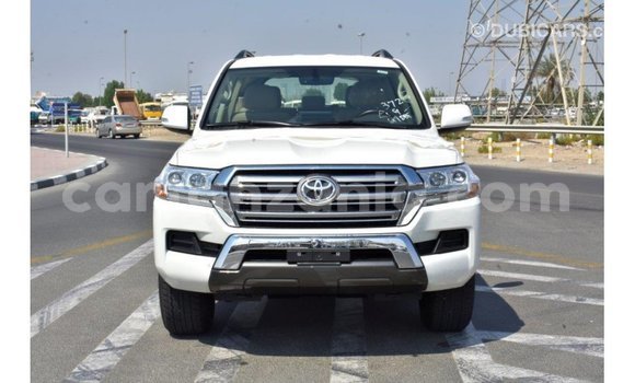 Buy Import Toyota Land Cruiser White Car in Import - Dubai in Arusha Buy Import Toyota Land Cruiser White Car in Import - Dubai in Arusha