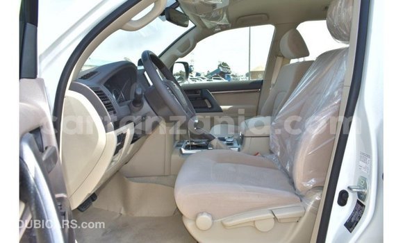 Buy Import Toyota Land Cruiser White Car in Import - Dubai in Arusha Buy Import Toyota Land Cruiser White Car in Import - Dubai in Arusha