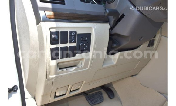 Buy Import Toyota Land Cruiser White Car in Import - Dubai in Arusha Buy Import Toyota Land Cruiser White Car in Import - Dubai in Arusha