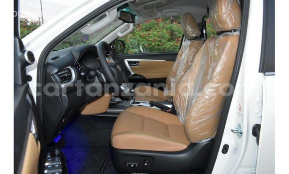 Buy Import Toyota Fortuner White Car in Import - Dubai in Arusha Buy Import Toyota Fortuner White Car in Import - Dubai in Arusha