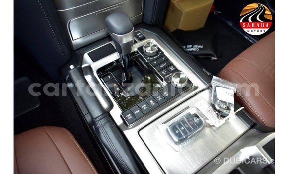 Nunua Imported Toyota Land Cruiser Nyeusi Gari ndani ya Import - Dubai nchini Arusha Nunua Imported Toyota Land Cruiser Nyeusi Gari ndani ya Import - Dubai nchini Arusha