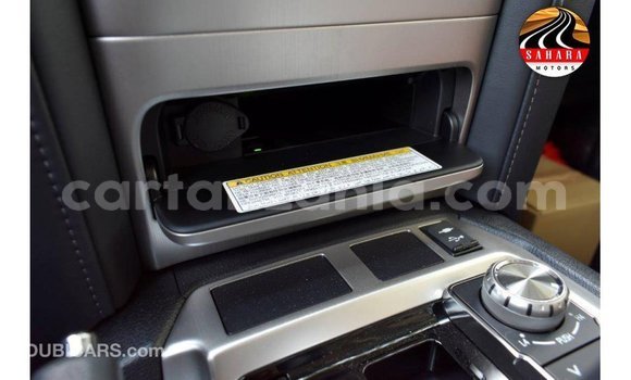 Nunua Imported Toyota Land Cruiser Nyeusi Gari ndani ya Import - Dubai nchini Arusha Nunua Imported Toyota Land Cruiser Nyeusi Gari ndani ya Import - Dubai nchini Arusha