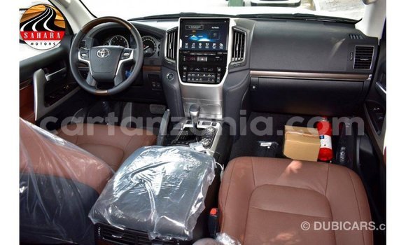 Nunua Imported Toyota Land Cruiser Nyeusi Gari ndani ya Import - Dubai nchini Arusha Nunua Imported Toyota Land Cruiser Nyeusi Gari ndani ya Import - Dubai nchini Arusha