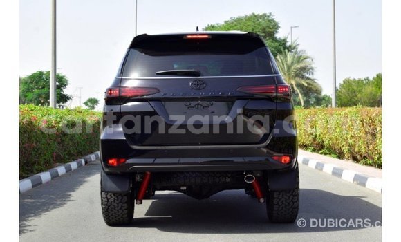 Buy Import Toyota Fortuner Black Car in Import - Dubai in Arusha Buy Import Toyota Fortuner Black Car in Import - Dubai in Arusha