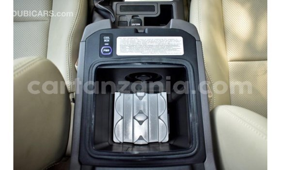 Nunua Imported Toyota Prado Nyeusi Gari ndani ya Import - Dubai nchini Arusha Nunua Imported Toyota Prado Nyeusi Gari ndani ya Import - Dubai nchini Arusha