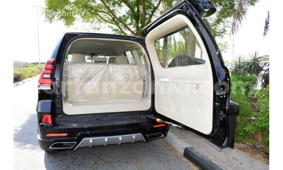 Nunua Imported Toyota Prado Nyeusi Gari ndani ya Import - Dubai nchini Arusha Nunua Imported Toyota Prado Nyeusi Gari ndani ya Import - Dubai nchini Arusha