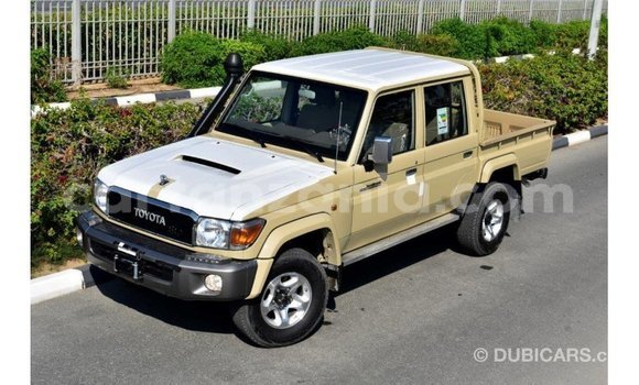 Buy Import Toyota Land Cruiser Beige Car in Import - Dubai in Arusha Buy Import Toyota Land Cruiser Beige Car in Import - Dubai in Arusha