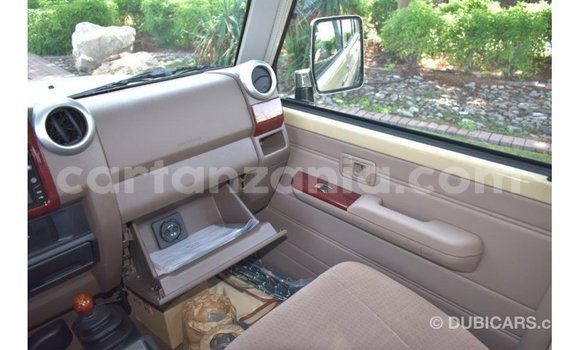 Buy Import Toyota Land Cruiser Beige Car in Import - Dubai in Arusha Buy Import Toyota Land Cruiser Beige Car in Import - Dubai in Arusha