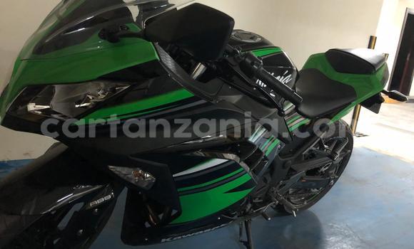 Nunua Ilio tumika Kawasaki Ninja Kijani Bike ndani ya Dar es Salaam nchini Dar es Salaam Nunua Ilio tumika Kawasaki Ninja Kijani Bike ndani ya Dar es Salaam nchini Dar es Salaam