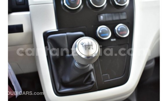 Buy Import Toyota Hiace White Car in Import - Dubai in Arusha Buy Import Toyota Hiace White Car in Import - Dubai in Arusha