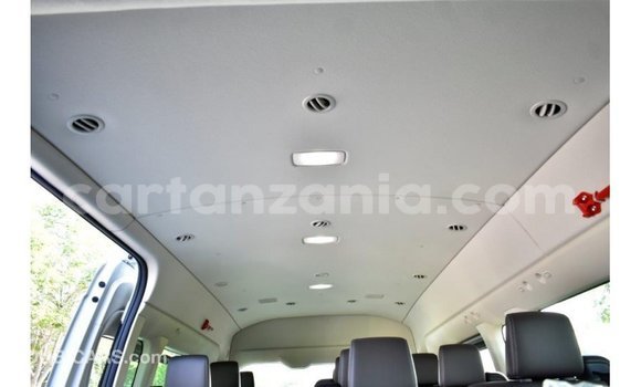 Buy Import Toyota Hiace White Car in Import - Dubai in Arusha Buy Import Toyota Hiace White Car in Import - Dubai in Arusha