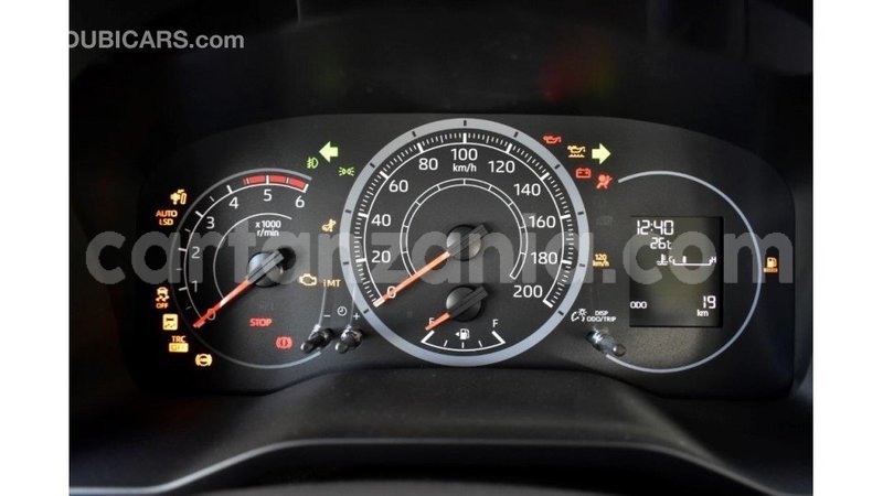 Big with watermark toyota hiace arusha import dubai 7885