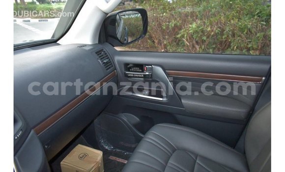 Buy Import Toyota Land Cruiser Black Car in Import - Dubai in Arusha Buy Import Toyota Land Cruiser Black Car in Import - Dubai in Arusha