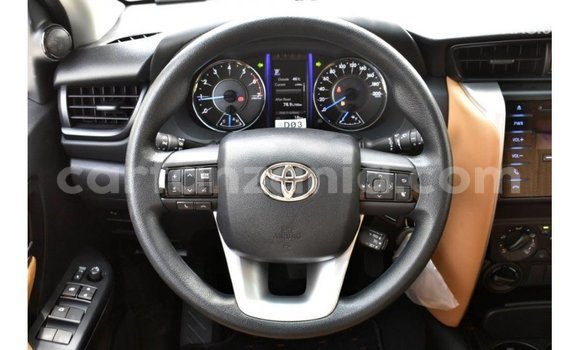 Nunua Imported Toyota Fortuner Nyingine Gari ndani ya Import - Dubai nchini Arusha Nunua Imported Toyota Fortuner Nyingine Gari ndani ya Import - Dubai nchini Arusha