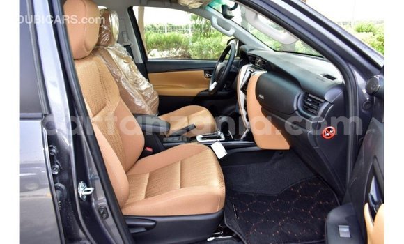 Nunua Imported Toyota Fortuner Nyingine Gari ndani ya Import - Dubai nchini Arusha Nunua Imported Toyota Fortuner Nyingine Gari ndani ya Import - Dubai nchini Arusha