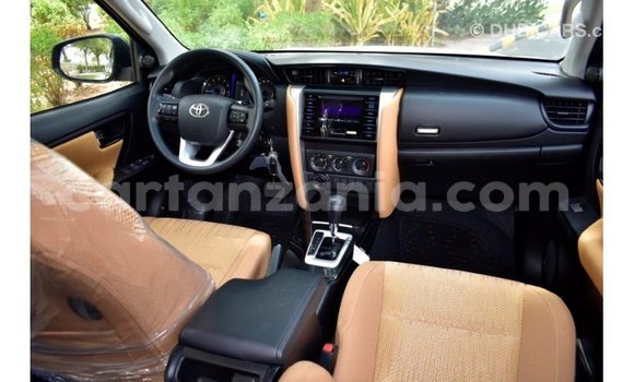 Nunua Imported Toyota Fortuner Nyingine Gari ndani ya Import - Dubai nchini Arusha Nunua Imported Toyota Fortuner Nyingine Gari ndani ya Import - Dubai nchini Arusha