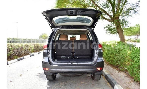 Nunua Imported Toyota Fortuner Nyingine Gari ndani ya Import - Dubai nchini Arusha Nunua Imported Toyota Fortuner Nyingine Gari ndani ya Import - Dubai nchini Arusha