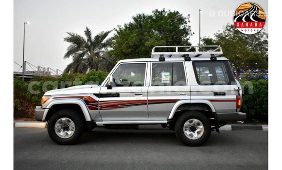Nunua Imported Toyota Land Cruiser Nyingine Gari ndani ya Import - Dubai nchini Arusha Nunua Imported Toyota Land Cruiser Nyingine Gari ndani ya Import - Dubai nchini Arusha