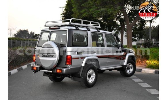 Nunua Imported Toyota Land Cruiser Nyingine Gari ndani ya Import - Dubai nchini Arusha Nunua Imported Toyota Land Cruiser Nyingine Gari ndani ya Import - Dubai nchini Arusha