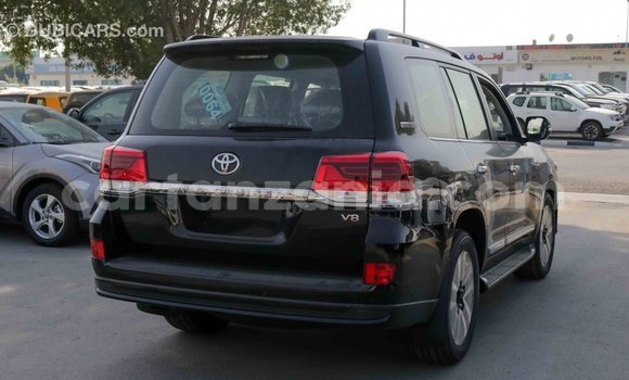 Nunua Imported Toyota Land Cruiser Nyeusi Gari ndani ya Import - Dubai nchini Arusha Nunua Imported Toyota Land Cruiser Nyeusi Gari ndani ya Import - Dubai nchini Arusha