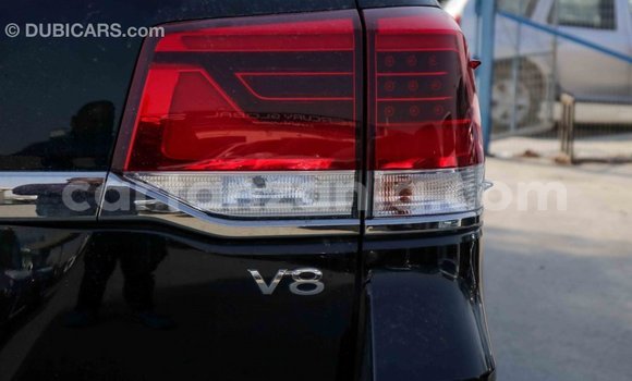 Nunua Imported Toyota Land Cruiser Nyeusi Gari ndani ya Import - Dubai nchini Arusha Nunua Imported Toyota Land Cruiser Nyeusi Gari ndani ya Import - Dubai nchini Arusha