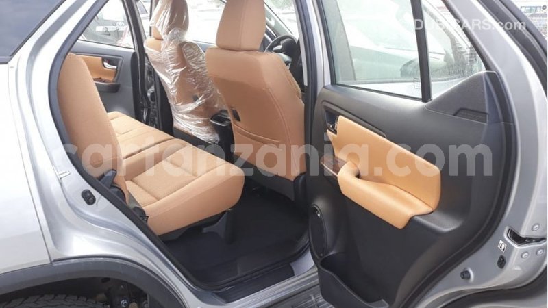 Big with watermark toyota fortuner arusha import dubai 7895